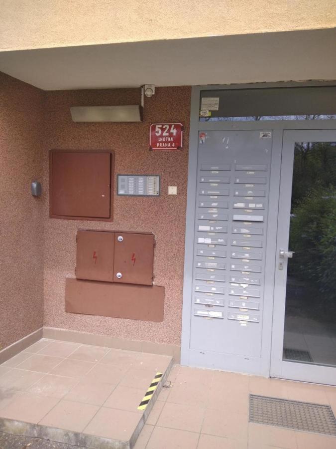 Apartment Kamyk Πράγα Εξωτερικό φωτογραφία